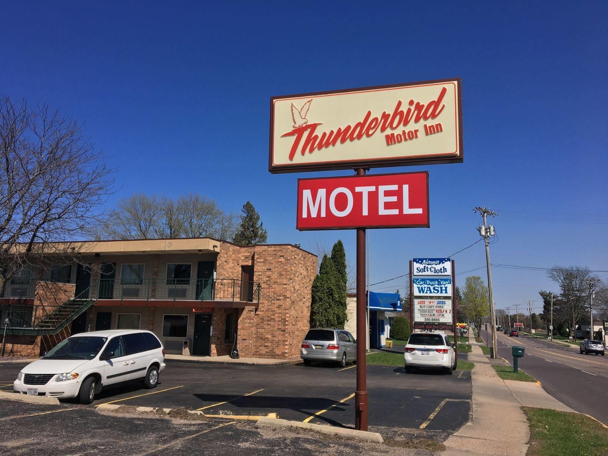 Thunderbird Motor Inn Baraboo Exterior foto